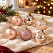 Détail de l’assortiment 36 boules or rose – 4 cm, présenté sur du lin ivoire
